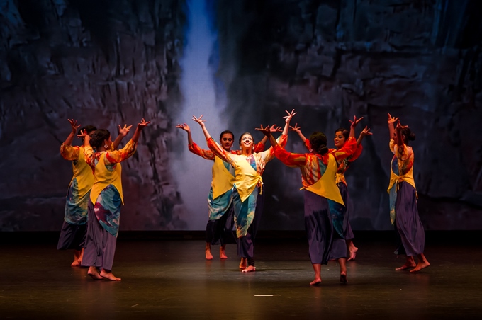 Unmasked-YellowUp_D3S7911 680.jpg